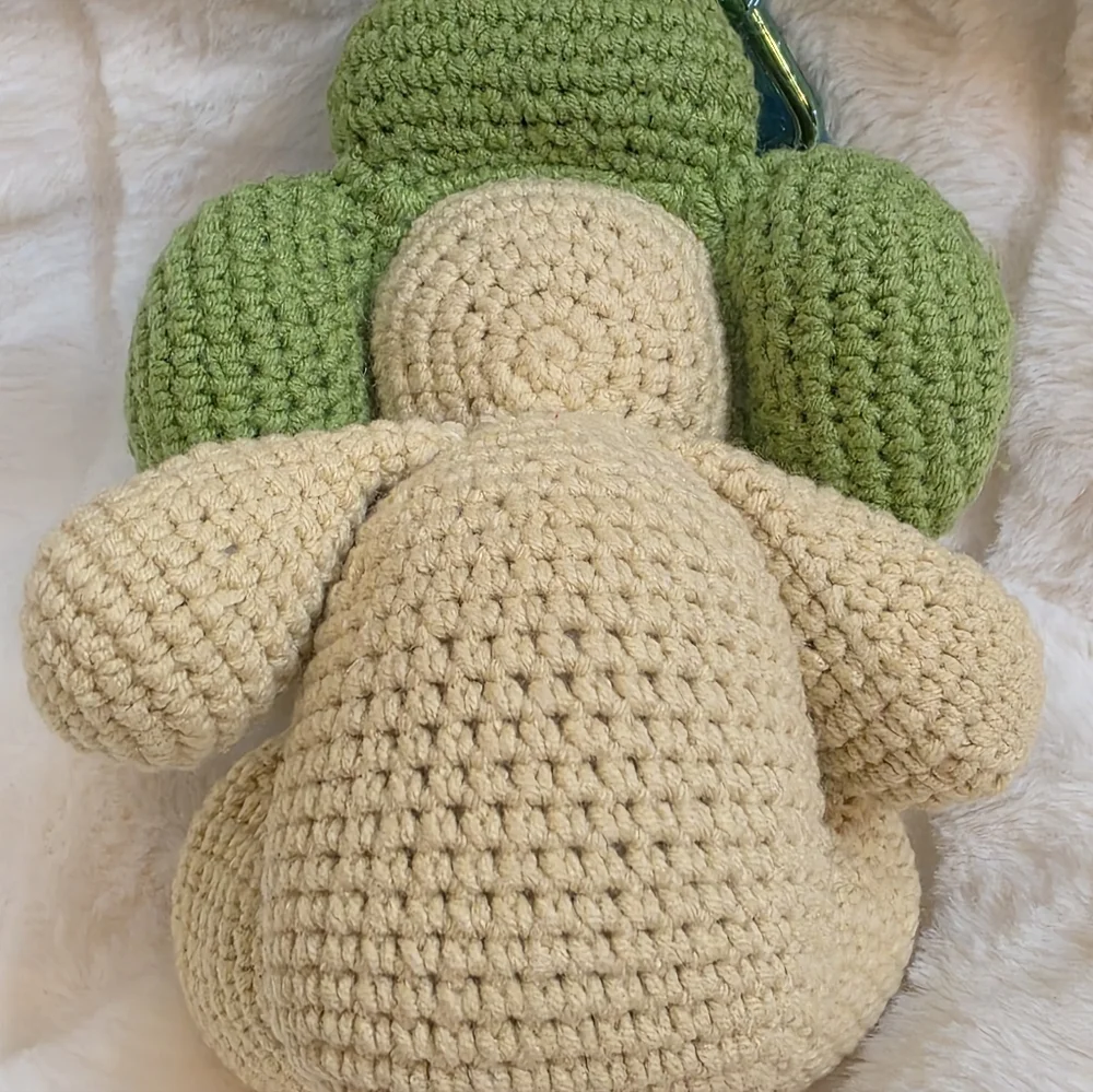 Vivi Knitted Doll Keychain - Green